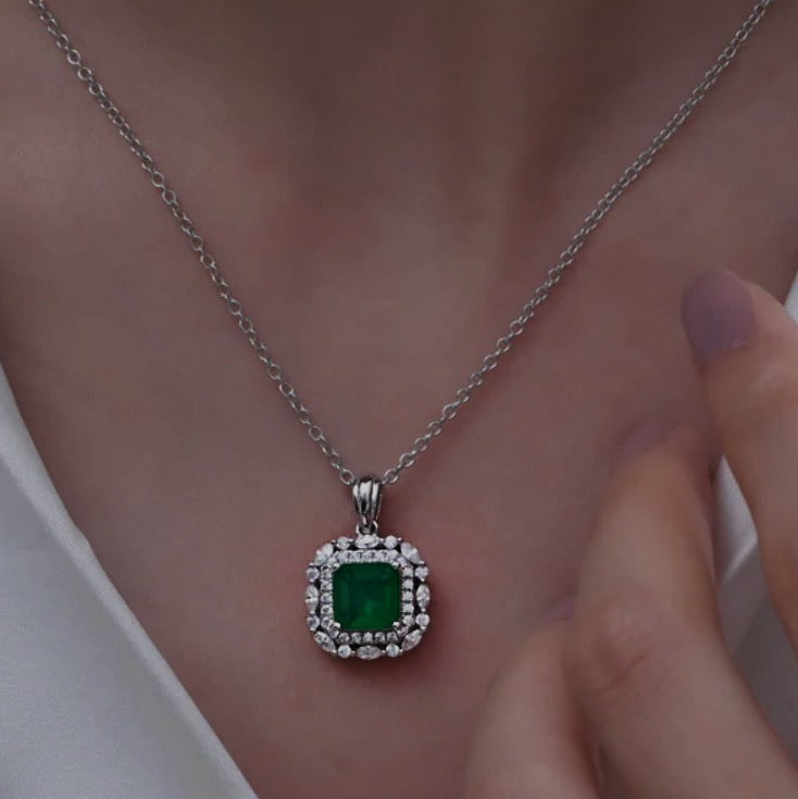 Daisy Pendant